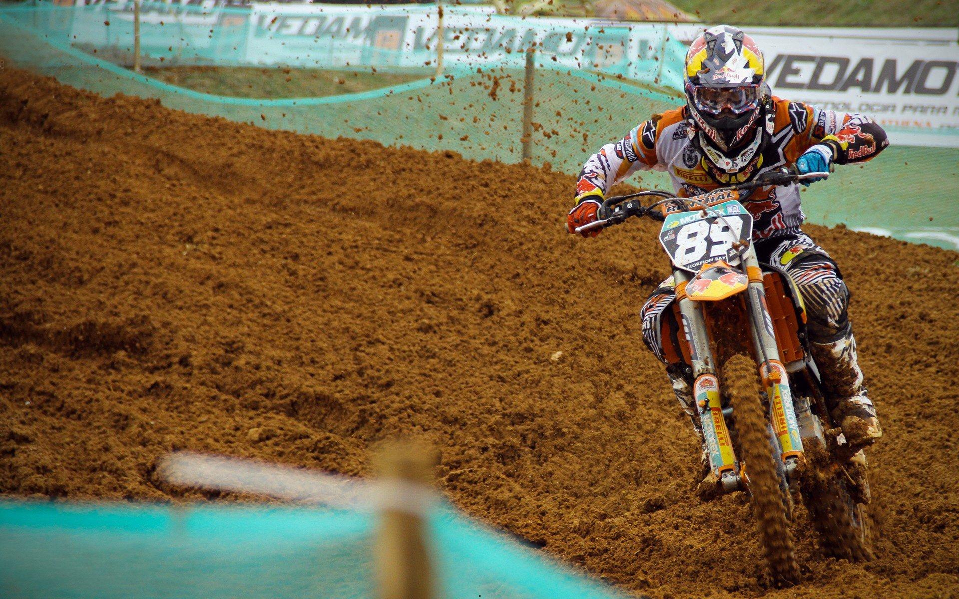 短道速滑世界杯首尔站,中国选手力压群雄摘金,韩国主场优势遭挑战